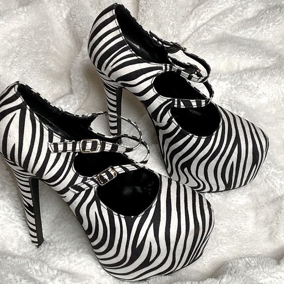 Zebra print stilettos - Picture 2 of 9